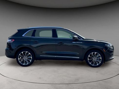 Certified 2022 Lincoln Nautilus Reserve AWD/4WD image 4