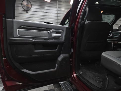Used 2022 RAM 3500 Big Horn w/ Level C Equiment Group AWD/4WD image 41
