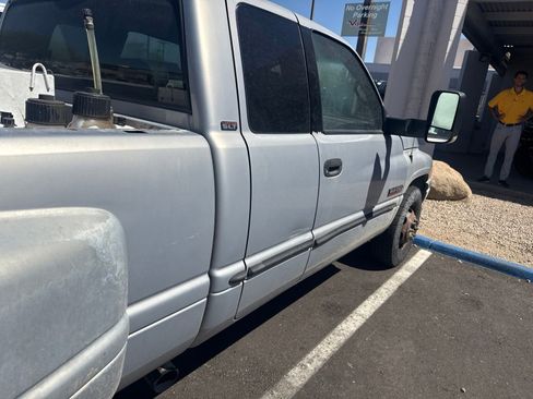 Used 2001 Dodge Ram 3500 Truck 2WD Quad Cab image 15