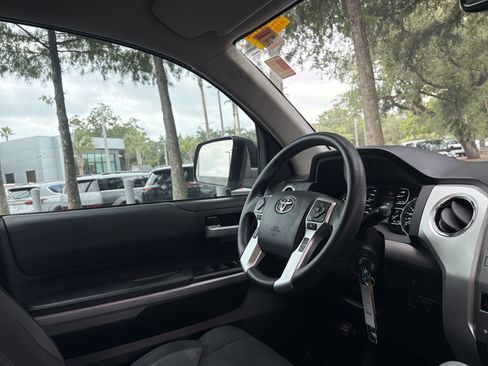 Used 2018 Toyota Tundra SR5 w/ SR5 Upgrade Package RWD image 43