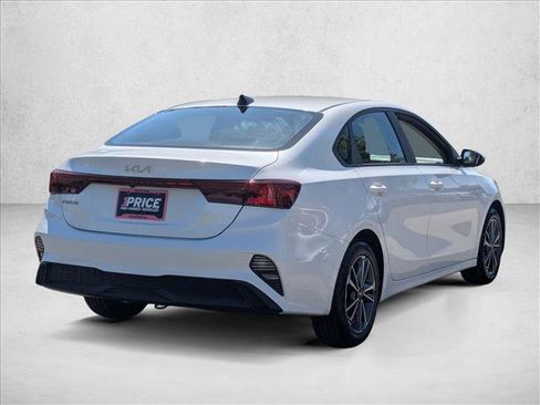 Used 2023 Kia Forte LXS w/ LXS Technology Package FWD image 5