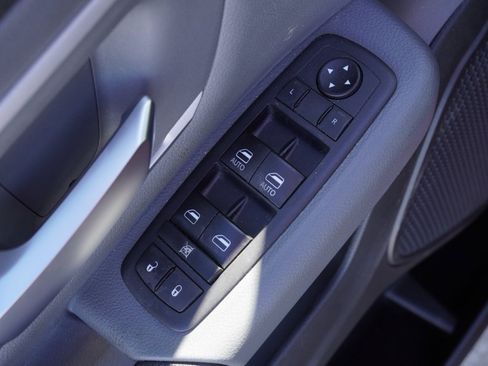 Used 2021 RAM 1500 Big Horn image 10