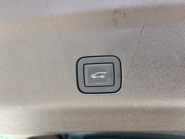 Used 2026 Cadillac Escalade ESV Luxury w/ Touring Package RWD image 8