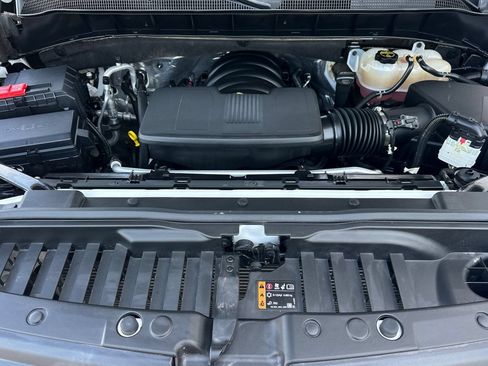 Used 2025 Chevrolet Silverado 1500 LT RWD image 23