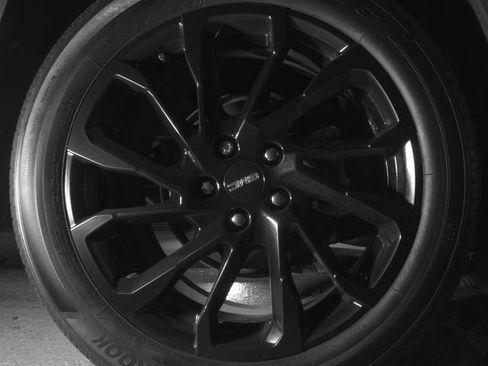 Used 2023 GMC Terrain SLT w/ Infotainment Package II image 10