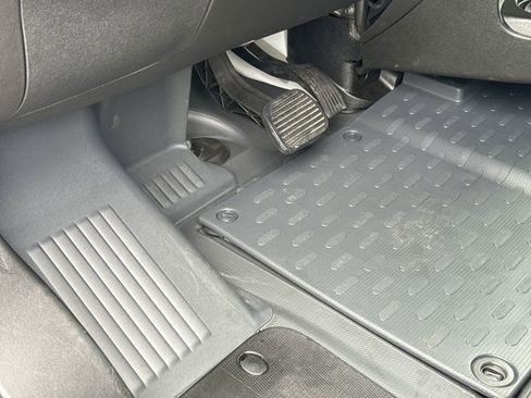 Used 2025 RAM ProMaster 2500 w/ Storage Group image 17