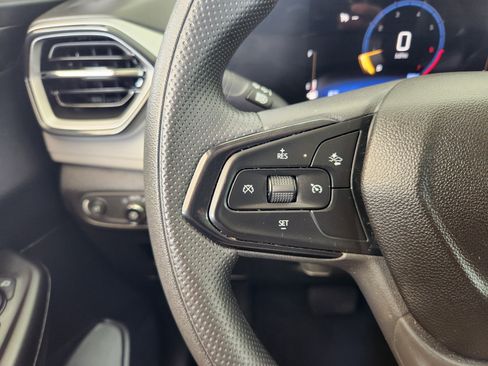 Used 2025 Chevrolet TrailBlazer LT AWD/4WD image 30