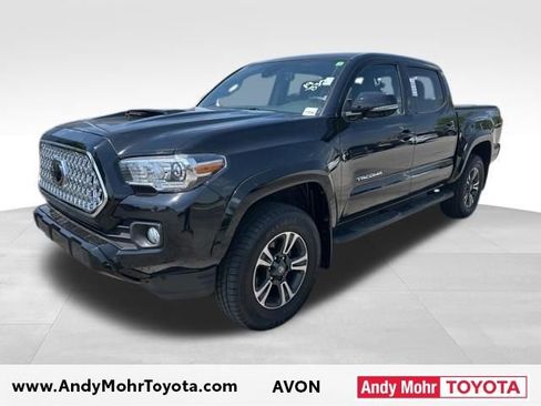 Used 2019 Toyota Tacoma TRD Sport AWD/4WD image 4