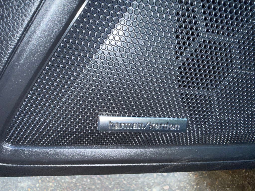 Used 2025 Subaru Outback Limited AWD/4WD image 14