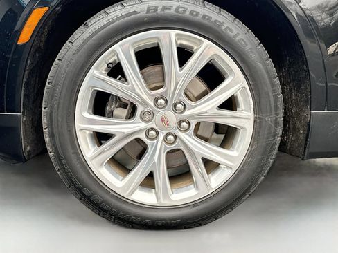 Used 2019 Cadillac XT5 Premium Luxury w/ LPO, Radiant Package image 32