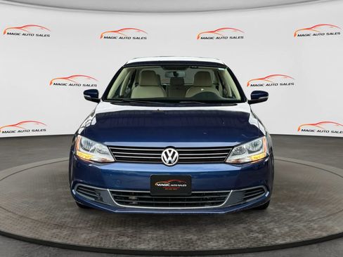 Used 2014 Volkswagen Jetta SE FWD image 3