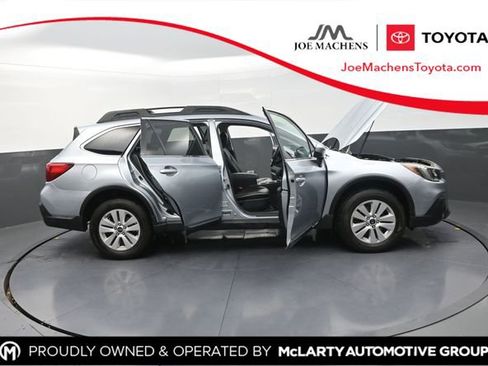 Used 2018 Subaru Outback 2.5i Premium image 43
