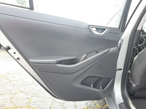 Used 2020 Hyundai Ioniq SE image 26