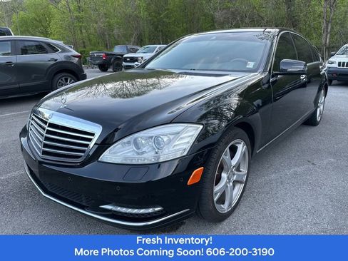Used 2013 Mercedes-Benz S 550 4MATIC image 1