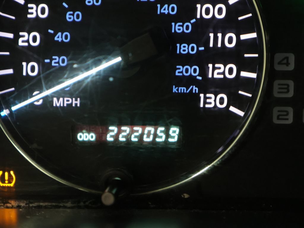 Used 2007 Lexus LX 470 4WD w/ Preferred Accessory Pkg image 36