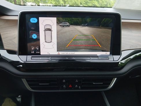 New 2025 Volkswagen Atlas SE image 19