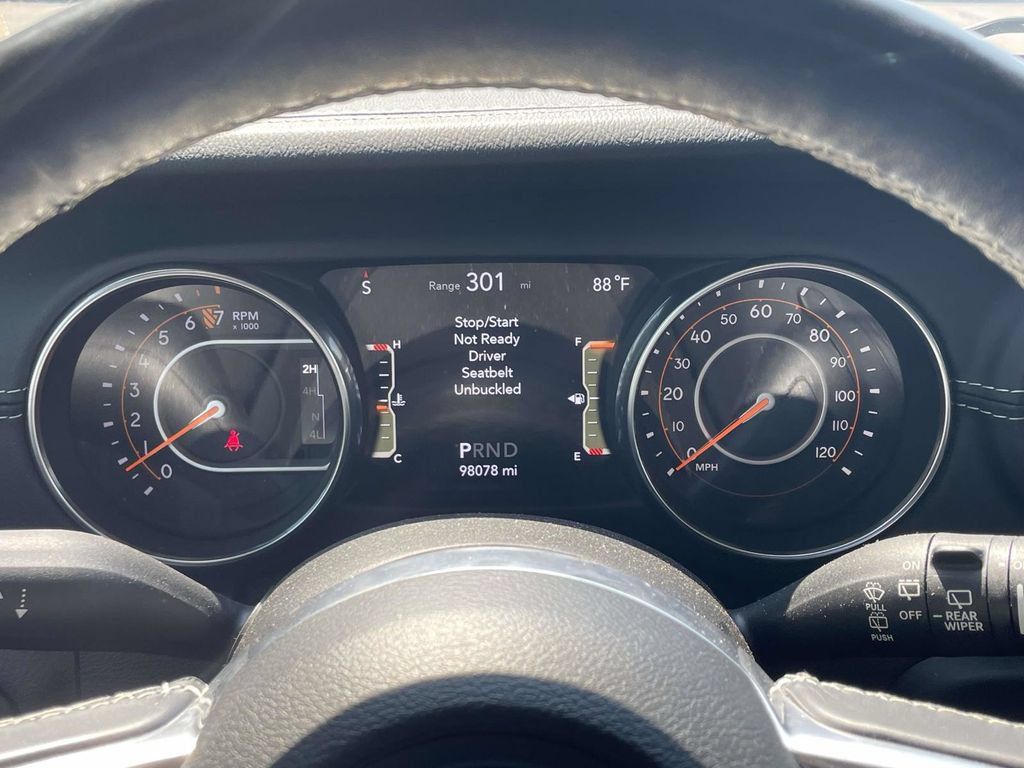 Used 2018 Jeep Wrangler Unlimited Sahara AWD/4WD image 26