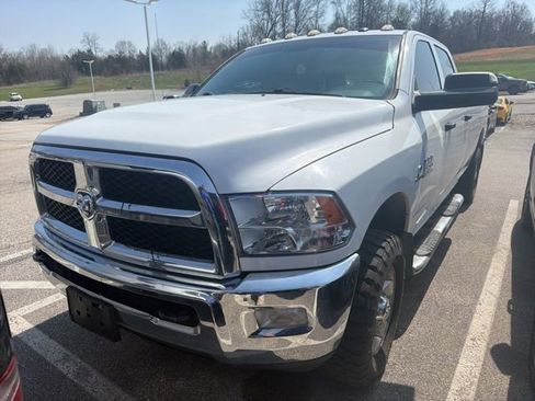 Used 2018 RAM 3500 Tradesman w/ Chrome Appearance Group image 2
