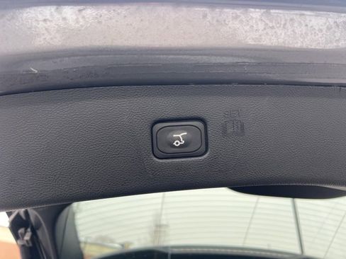 Used 2024 Ford Edge Titanium image 16