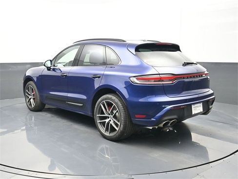 Certified 2023 Porsche Macan S image 3