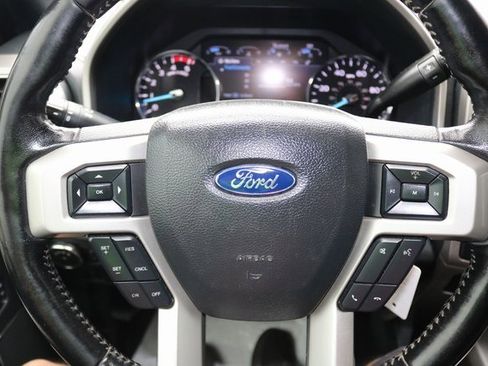 Used 2022 Ford F250 Lariat w/ Chrome Package image 14