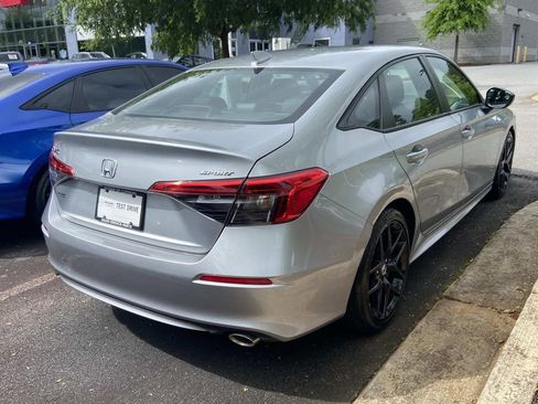 Used 2023 Honda Civic Sport image 4