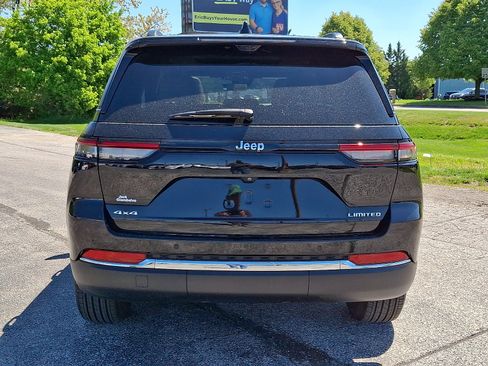 Certified 2024 Jeep Grand Cherokee Limited w/ Luxury Tech Group II AWD/4WD image 6