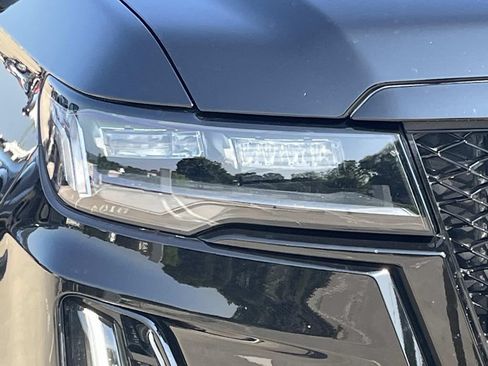 Used 2023 Cadillac Escalade V w/ LPO, ONYX Package AWD/4WD image 9