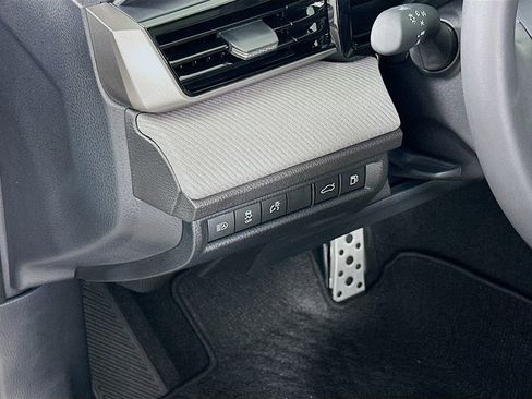 Certified 2026 Toyota Camry SE w/ Convenience Package FWD image 10