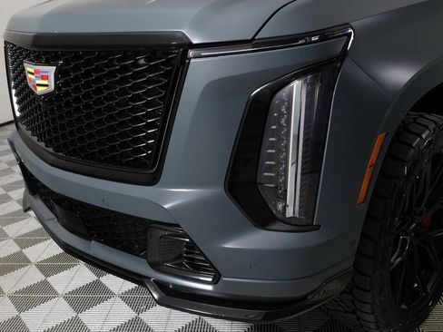 Used 2026 Cadillac Escalade V w/ LPO, Floor Liner Package image 48