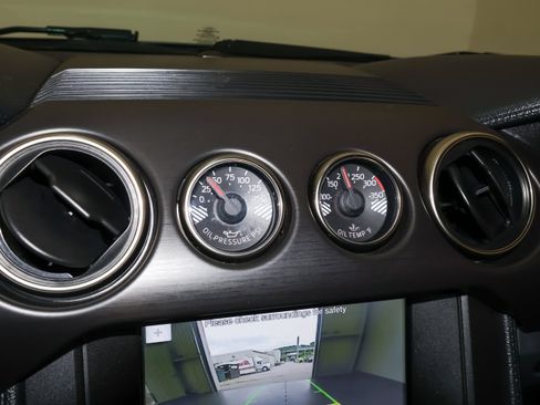 Used 2017 Ford Mustang Shelby GT350 w/ Electronics Package RWD image 28