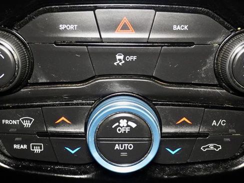 Used 2016 Chrysler 300 S image 23