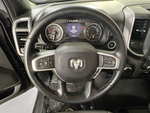 Used 2022 RAM 1500 Big Horn AWD/4WD image 11