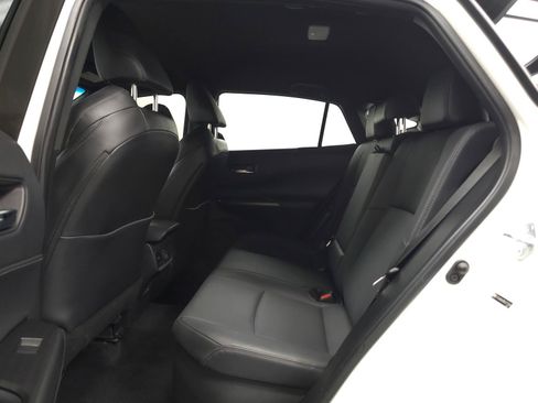 Certified 2021 Toyota Venza XLE w/ Softex Package AWD/4WD image 5