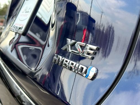 Used 2020 Toyota RAV4 XSE image 10