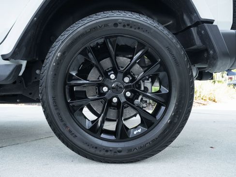 Used 2023 Jeep Wrangler Unlimited Sahara w/ Cold Weather Group image 30