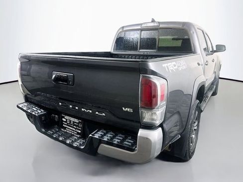 Used 2019 Toyota Tacoma TRD Sport AWD/4WD image 4