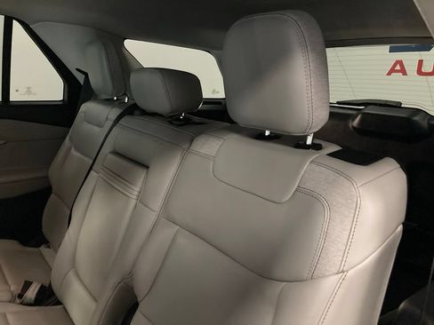 Used 2025 Ford Explorer Active w/ Active Comfort Package AWD/4WD image 35