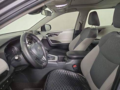 Used 2023 Toyota RAV4 XLE w/ Convenience Package image 12