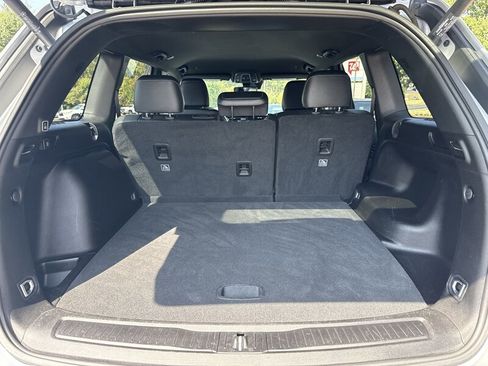 Used 2024 Jeep Grand Cherokee Altitude image 21