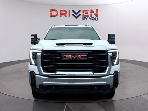 Used 2024 GMC Sierra 3500 Pro image 10