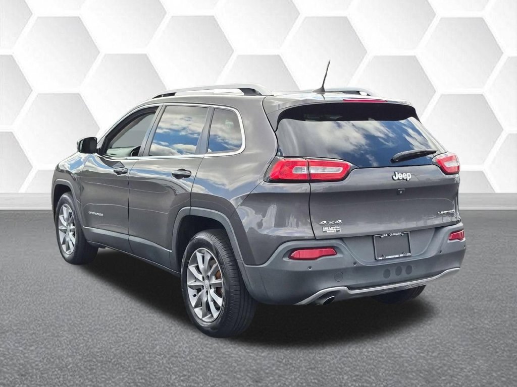 Used 2018 Jeep Cherokee Limited AWD/4WD image 5
