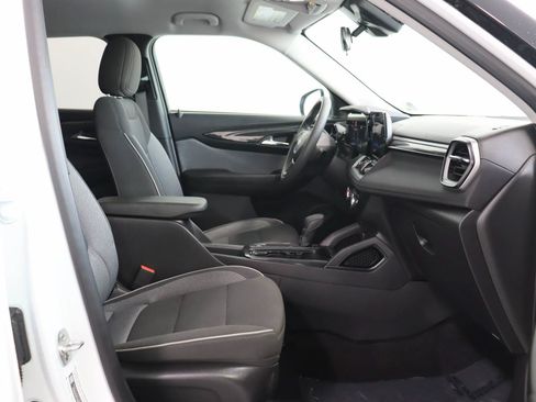 Certified 2025 Chevrolet TrailBlazer LT AWD/4WD image 18