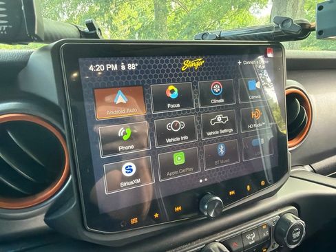 Used 2021 Jeep Gladiator Mojave AWD/4WD image 11