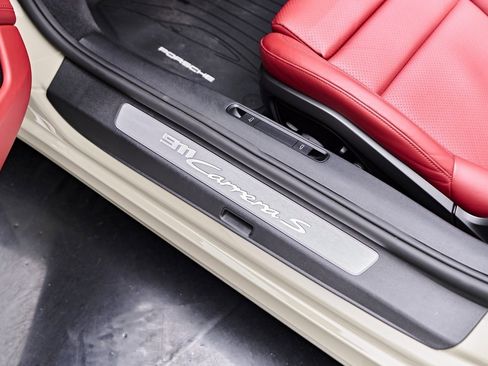 Used 2022 Porsche 911 Carrera S image 43