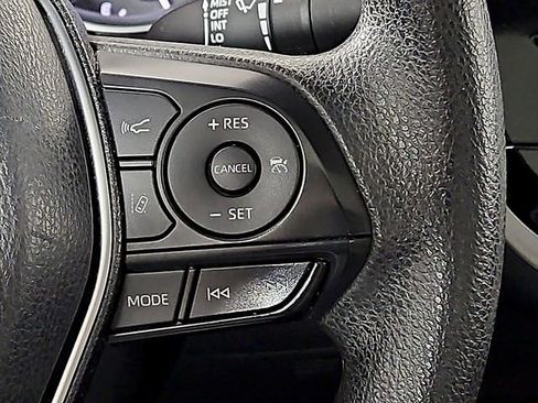 Used 2018 Toyota Camry LE w/ Moonroof Package image 22