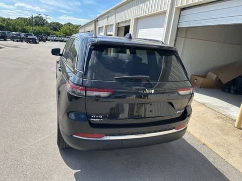 Used 2022 Jeep Grand Cherokee Limited AWD/4WD image 19