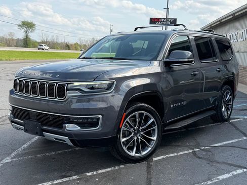 Used 2022 Jeep Wagoneer Series II w/ Premium Group I image 2