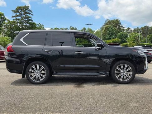 Used 2017 Lexus LX 570 4WD w/ Luxury Package image 6