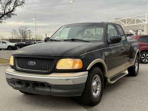 Used 2000 Ford F150 XLT image 3